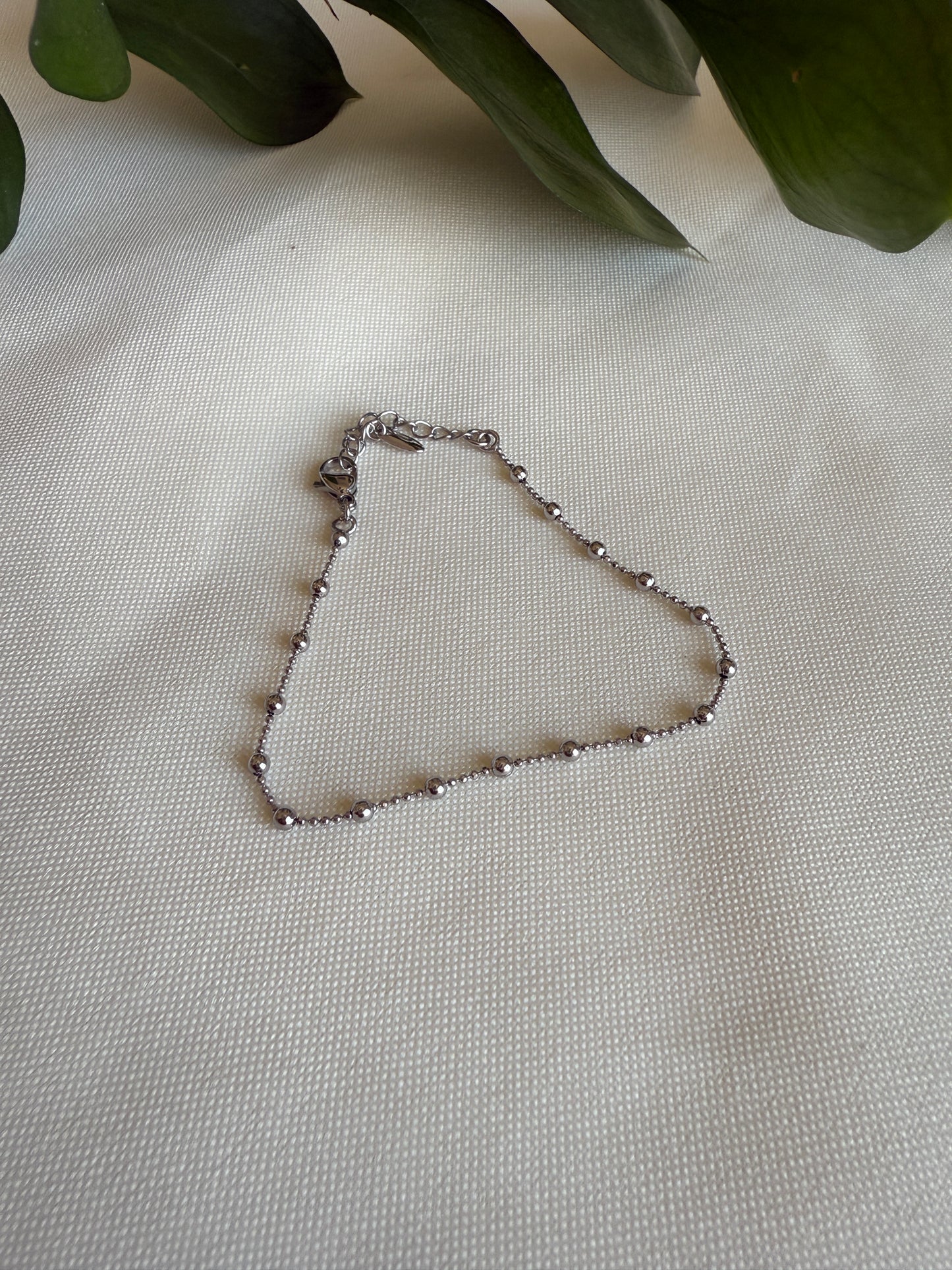 Dotted bracelet