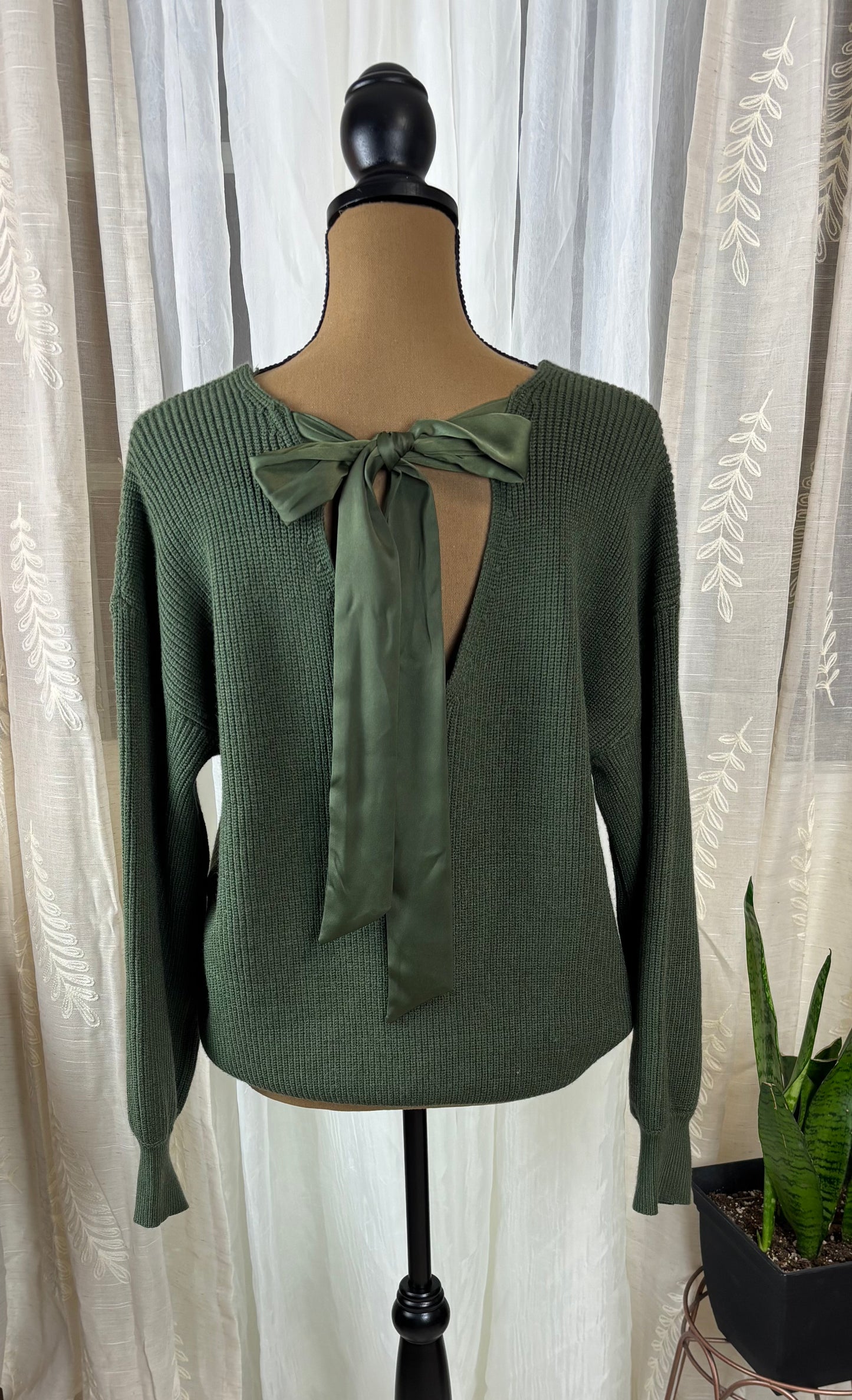 Bow Sweater