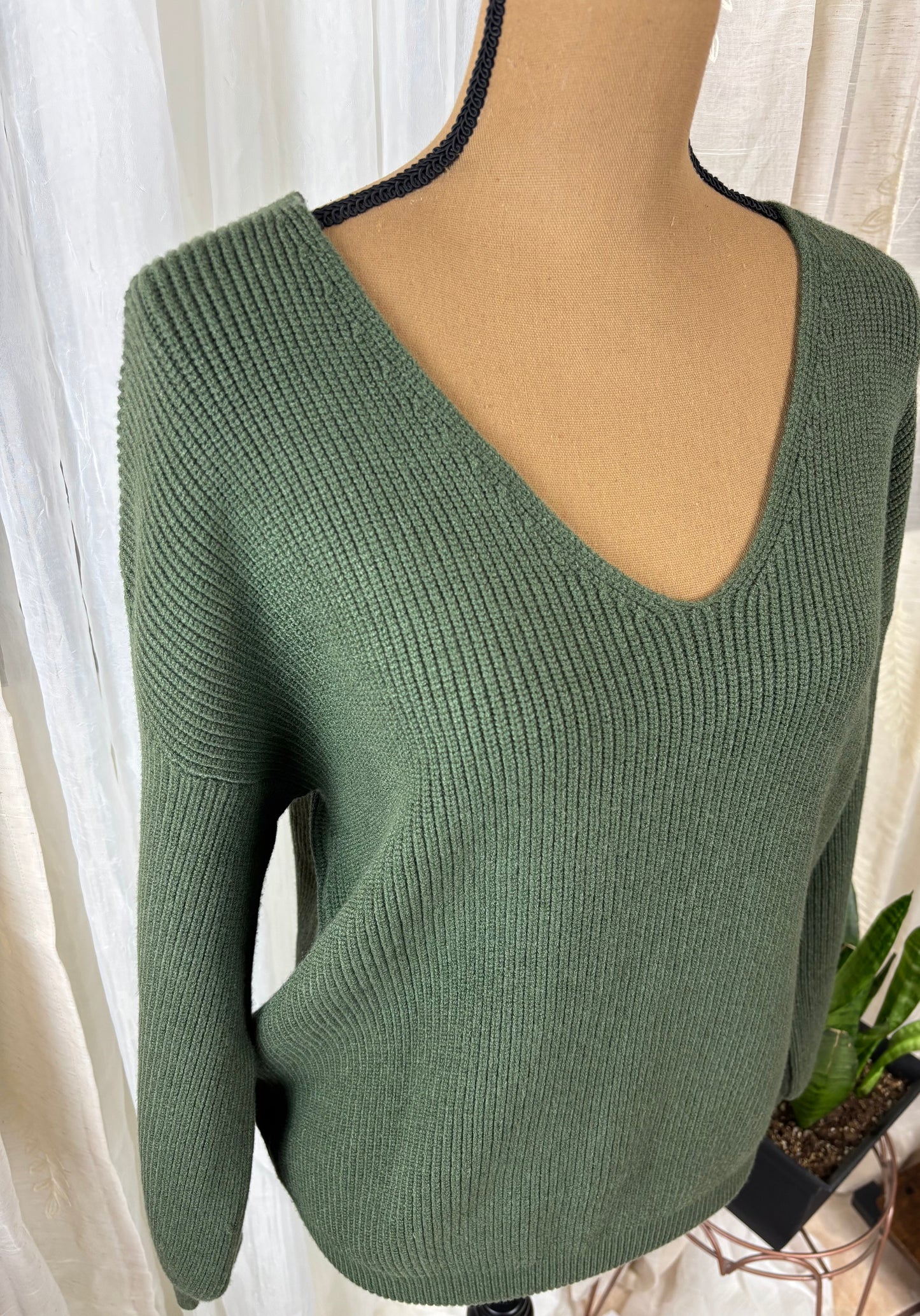 Bow Sweater